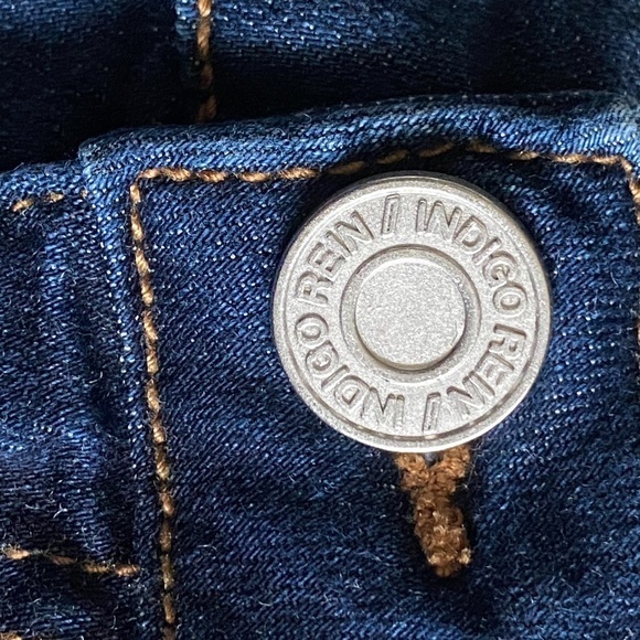 Indigo Rein‎ Distressed Denim Cuffed Shorts Sz. 5 - Picture 2 of 6